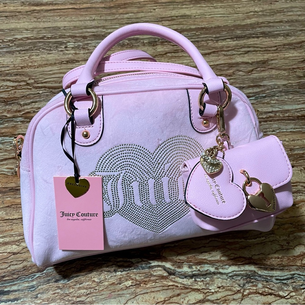 Juicy Couture - Picture 1 of 13